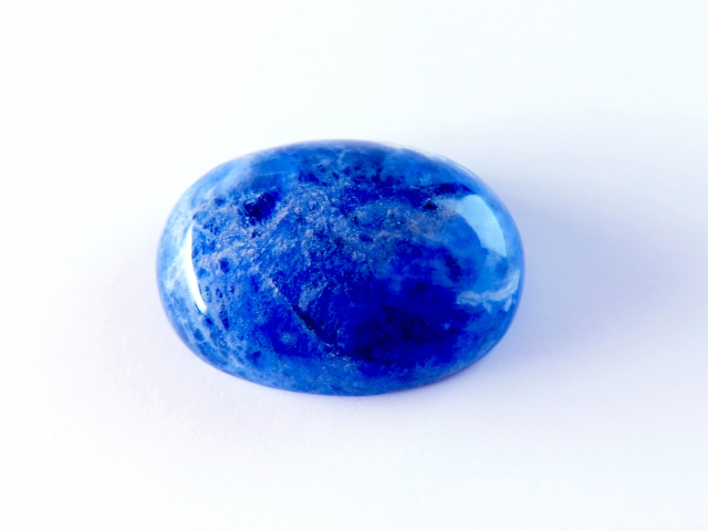 【ソーダライト】(方ソーダ石)  ラピスラズリを構成する石の一つ